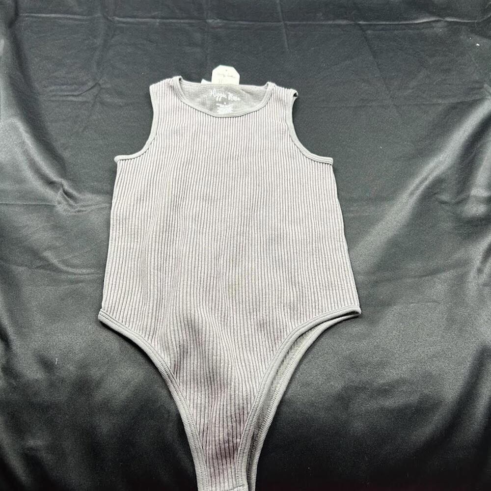 Hippie Rose Women’s Grey Tank Top Bodysuit Size M NWT Sleeveless Fitted